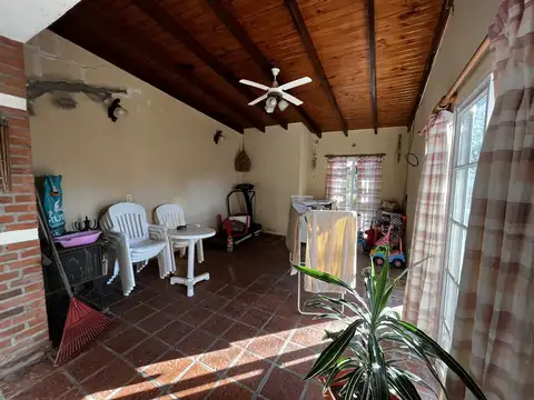 Vendo Casa con pileta en Caseros, Entre Ríos.