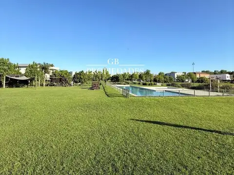 Terreno en Venta en Ayres Plaza, USD 300.000