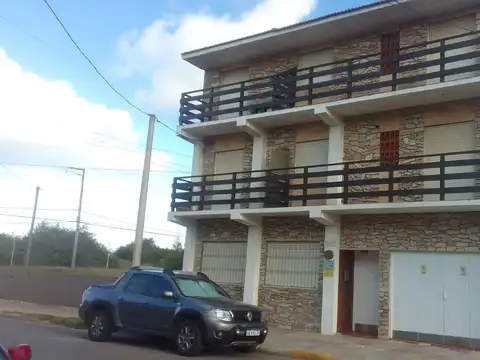 2 AMBIENTES + PATIO + PARRILLA + LAVADERO