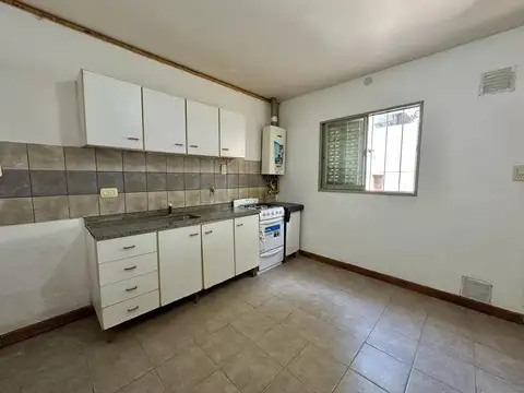Casa en Alquiler en Barrio España y Hospitales, $ 700.000