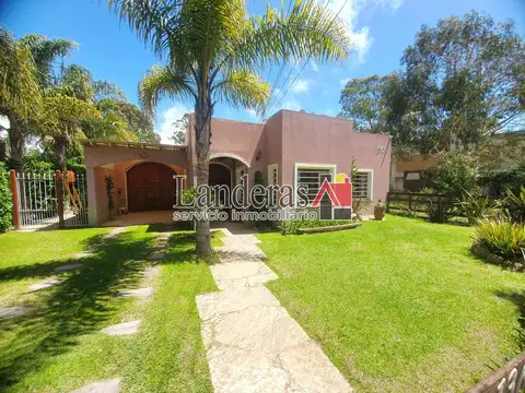 Casa 5 ambientes con 3 baños