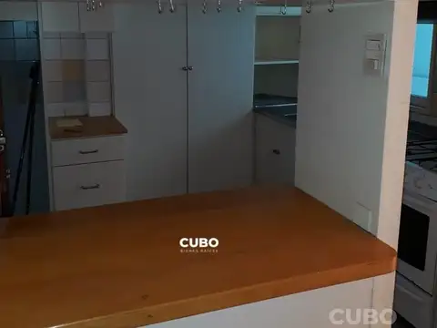 Departamento 8 ambientes con 2 baños