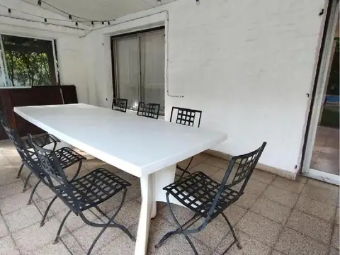 Casa 4 ambientes con 3 baños