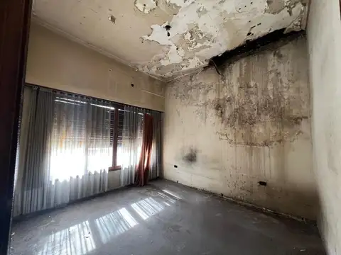 Casa 6 ambientes con 3 baños