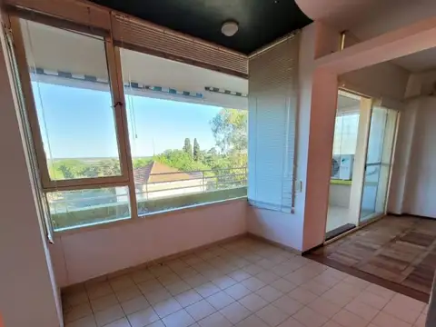VENTA -  Departamento en parque Urquiza con vista al rio