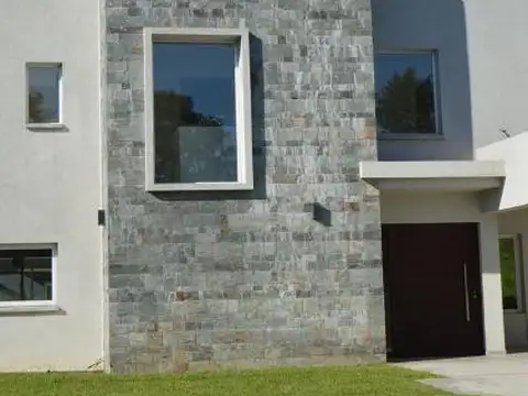 Casa en Venta en Weston, USD 399.000