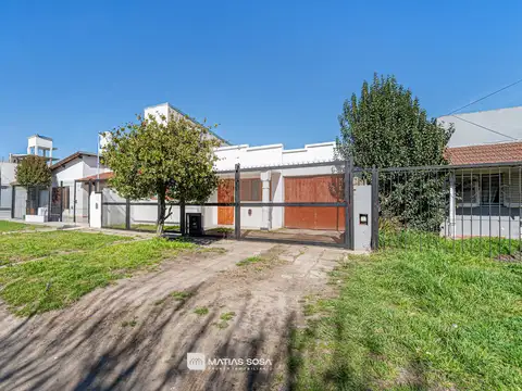 Venta - Casa 4 ambientes - Reciclada - Parque - El Progreso