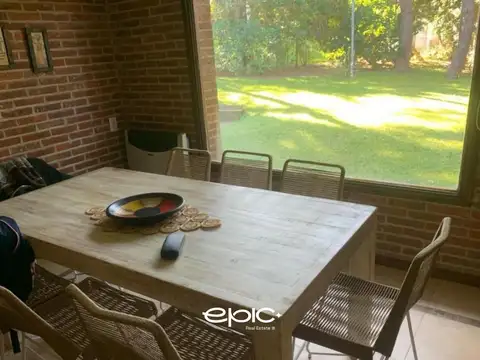 Casa en Venta con 1 cochera