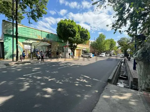 Venta de terreno, calle Colon, Godoy Cruz