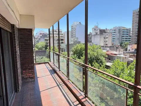VENTA PISO 4 AMBIENTES C/DEPEND COCHERA - BARRACAS