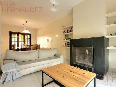 Casa en Venta con 1 cochera
