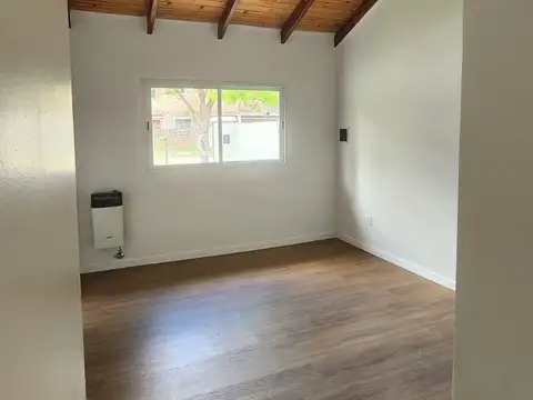 Venta Casa en Funes 3 dormitorios, Asfalto