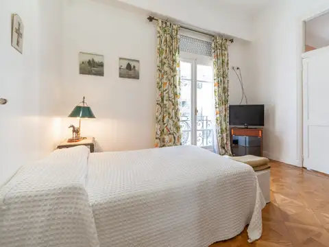 Departamento 5 ambientes con 4 baños