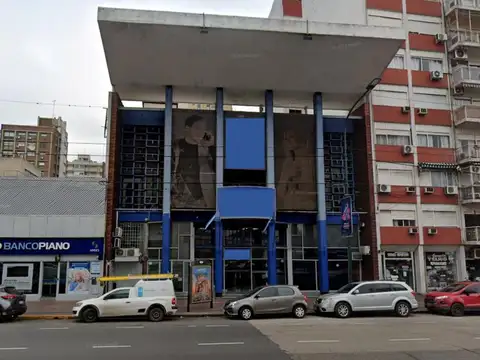 Edificio comercial en venta en Martinez