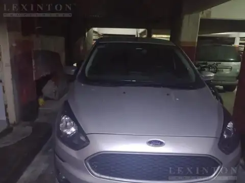 Cochera FIJA CUBIERTA  en Villa Crespo