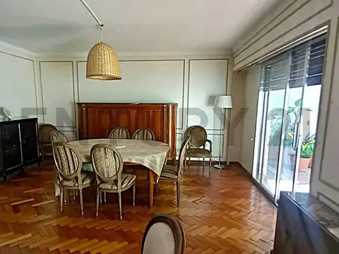Venta departamento 5 ambientes, patio, cochera y baulera Barrancas de Belgrano ¡OPORTUNIDAD!