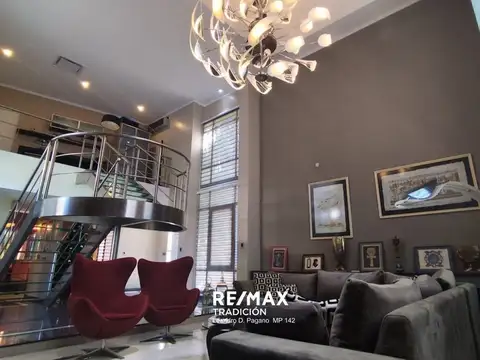 Venta casa 12 ambientes Villa Fabiana Sur