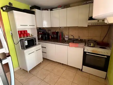 Departamento 4 ambientes con 2 baños