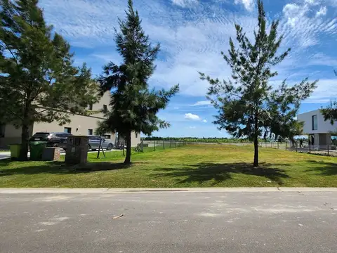 Lote Venta barrio El Naudir Excelente ubicación