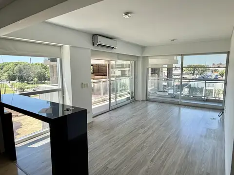 Oficina en Alquiler Temporal con 1 cochera