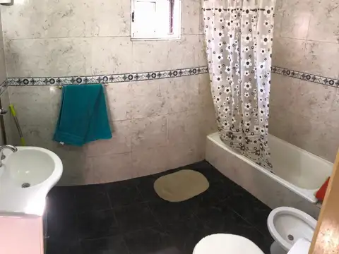 VENTA | LIBERTAD | CASA CON QUINCHO Y PILETA | U$S 87.000