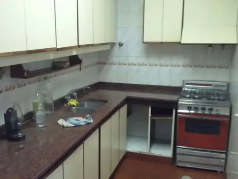 Venta casa con renta en mataderos