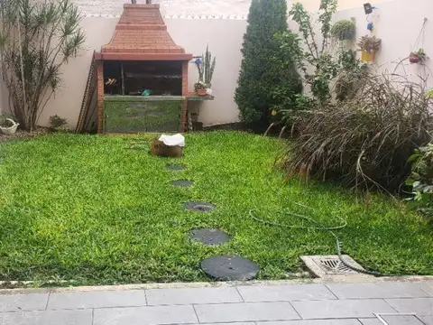 Depto Tipo Casa 2 ambientes con 1 baño