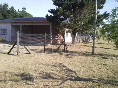 Casa 3 ambientes con 2 baños