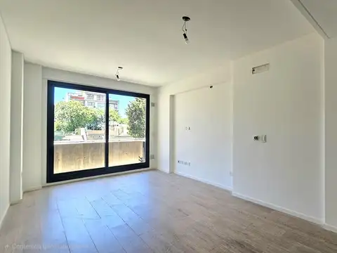 Av. La Plata al 300 - Alquiler de monoambiente con balcón y amenities