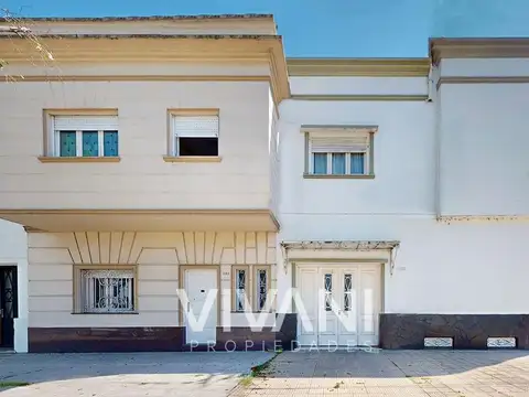 Venta de Casa 3 DORMITORIOS en  La Plata   67 esquina 18 VIVANI PROPIEDADES