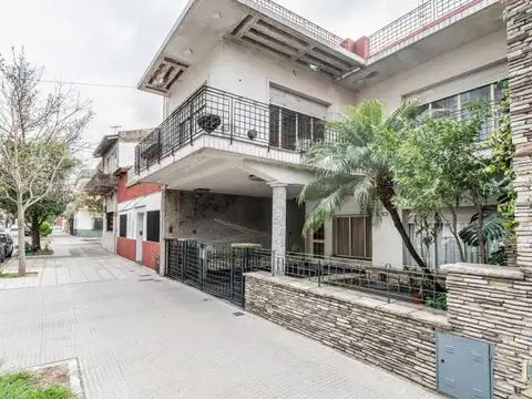 LLAVALLOL 2100 , Piso 0