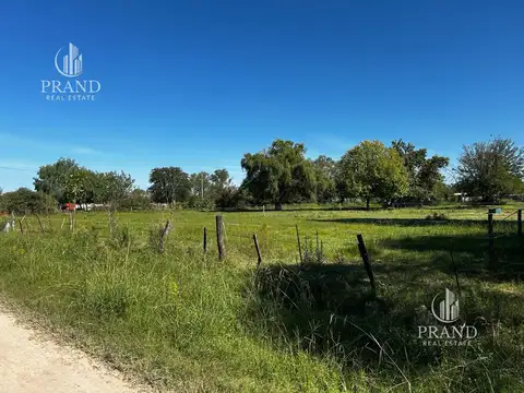 Av Balcarce y la Av General Rodriguez.