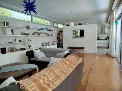 Casa moderna 3 dorm. hormigón y vidrio excelente, luminosa detalles de categoría