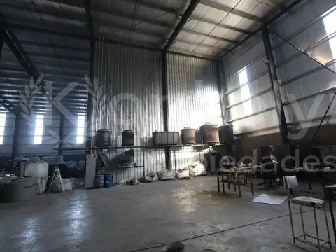 Galpon en Venta 46  mts Fondo