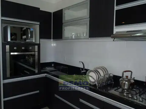 Departamento 4 ambientes con 3 baños