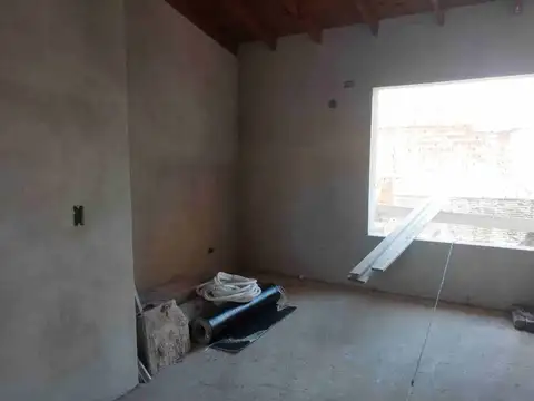 Depto Tipo Casa en Venta en Villa Lynch, USD 30.500