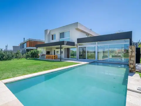 Casa en Alquiler en Haras Santa Maria, USD 2.000