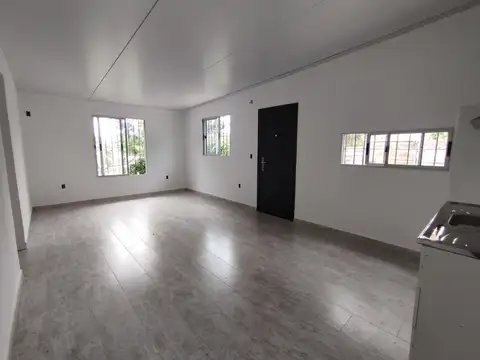 Depto Tipo Casa en Alquiler con 1 cocheras