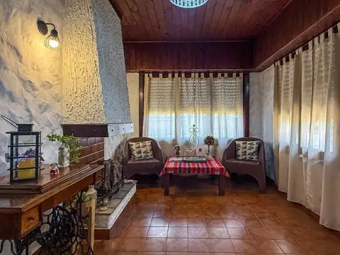 Casa en Venta con 1 cochera