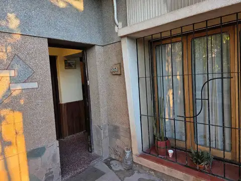 Venta casa en inmejorable ubicación en Godoy Cruz