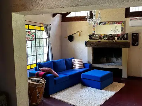 Casa 10 ambientes con 3 baños