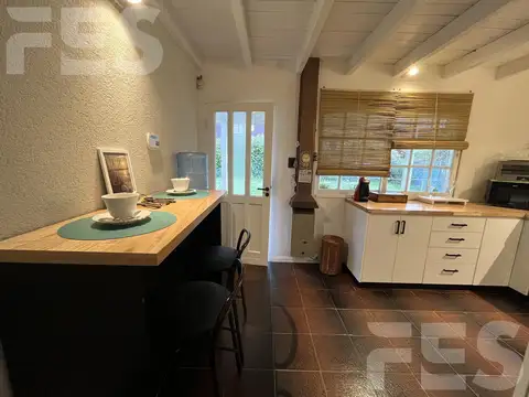 Casa 3 ambientes con 2 baños