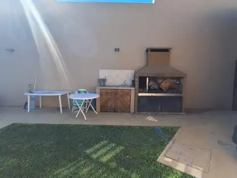 Casa en Venta en Santos Lugares, USD 180.000