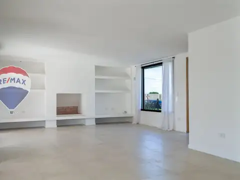 Casa 4 ambientes con 2 baños