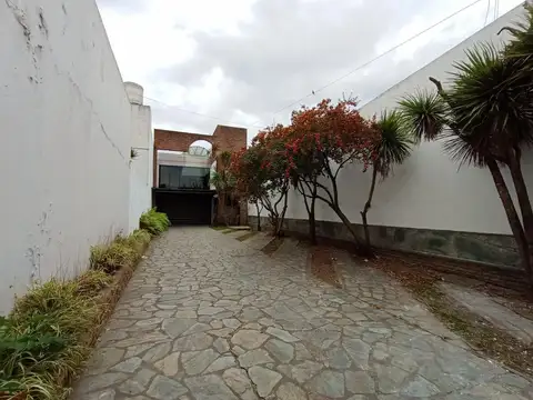 Local en venta en La Plata