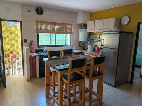 Depto Tipo Casa en Alquiler de 3 ambientes