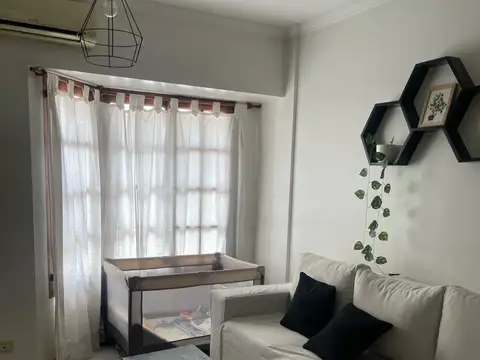 Depto Tipo Casa 3 ambientes con 2 baños