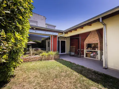 Casa en Venta con 1 cochera