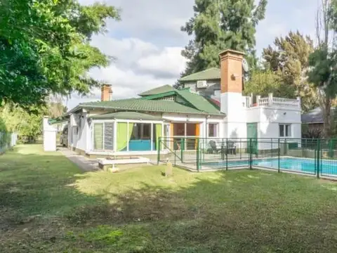 Casa en Venta con 1 cochera