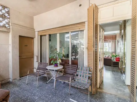 Depto Tipo Casa en Venta 52 años